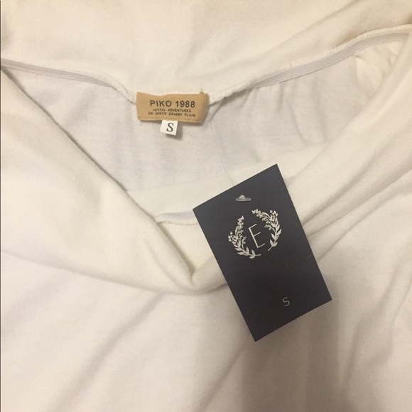 Piko White Off Shoulder Sweater Small - Picture 3 of 3